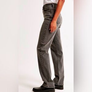 Curve Love Ultra High Rise 90s Straight jean. Black. Size 32/14.